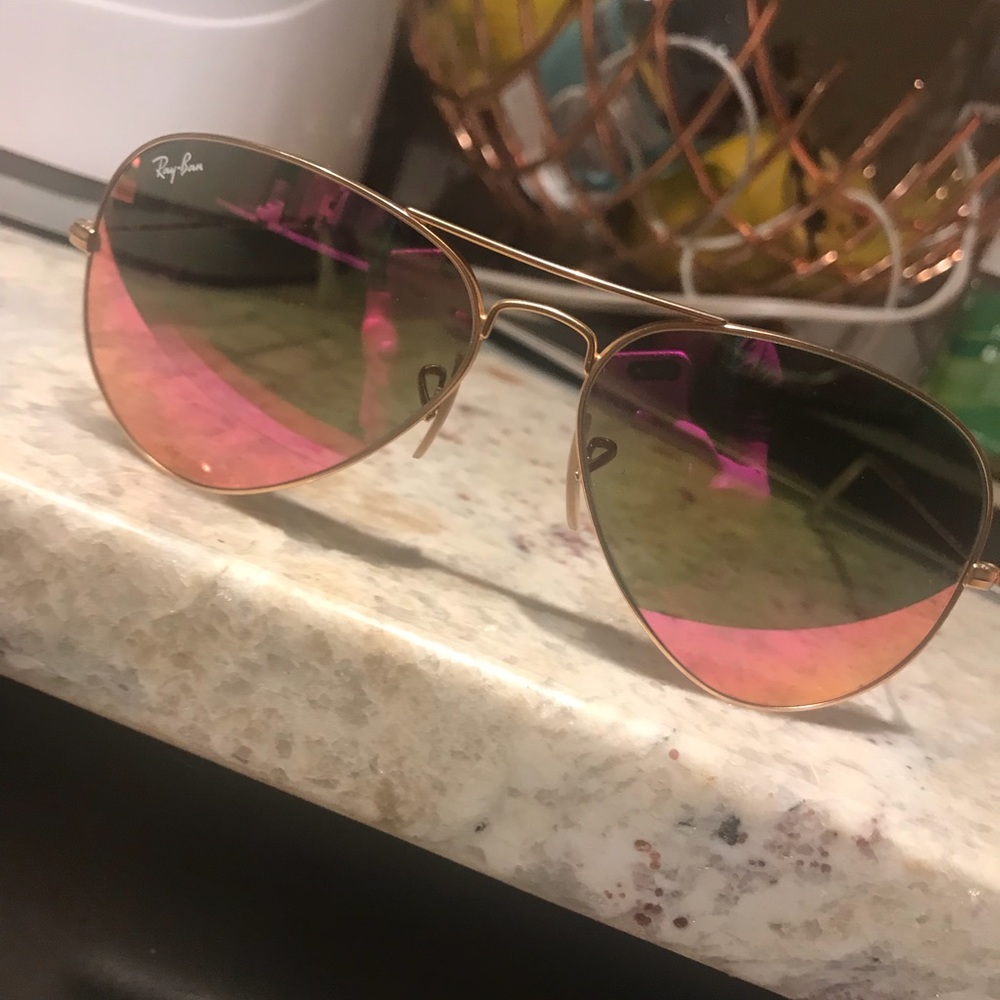 Pink Rayban aviators